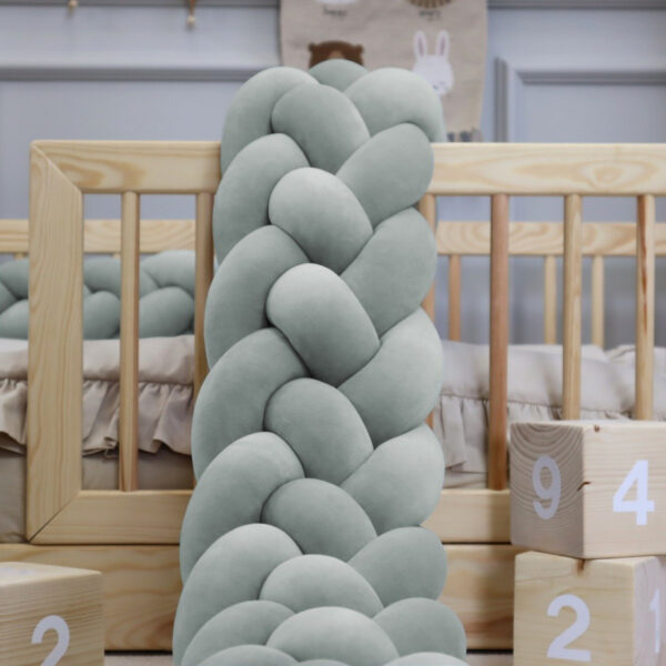 Ochraniacz do łóżeczka 4 pasma w kolorze Szałwiowym